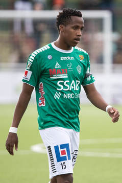 Brages Mihlali Mayambela i fotbollsmatchen i superettan