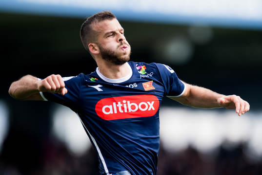 Zlatko Tripic of Viking celebrates 1-4