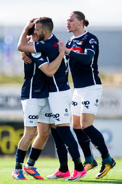 Zlatko Tripic of Viking celebrates the 1-5 goal with