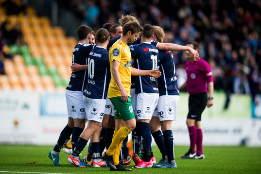 A player of Ull/Kisa looks dejected while Kristian