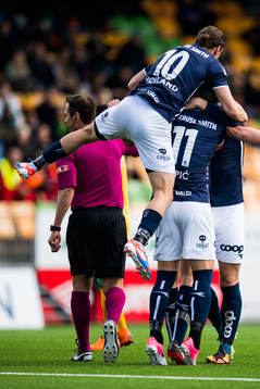 Viking celebrates the 0-1 goal