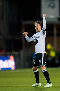 Mike Jensen of Rosenborg celebrates