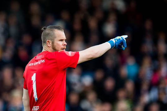 Goalkeeper Espen Bugge Pettersen of Strømsgodset