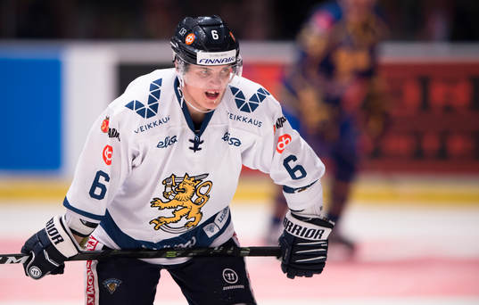 Finlands Julius Honka deppar