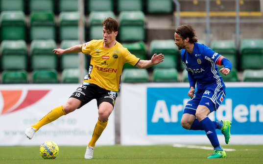 Elfsborgs Simon Olsson och Sundsvalls Linus Hallenius
