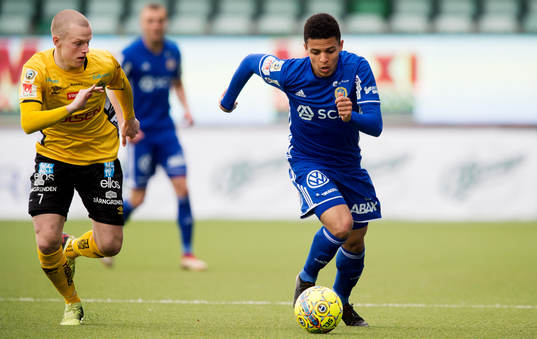 Elfsborgs Daniel Gustavsson och Sundsvalls Romain Gall
