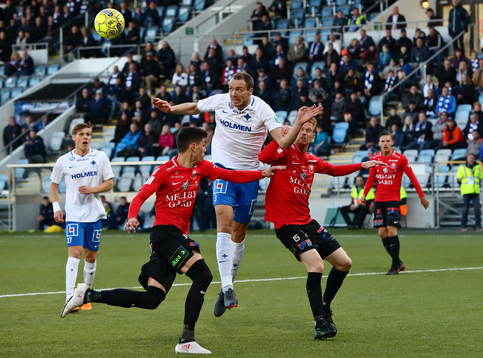 Trelleborgs Denis Hadzikadunic , Norrköpings Jón Gudni