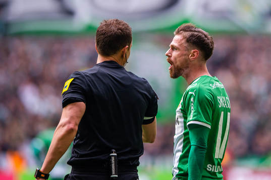Hammarbys Arnór Smárason deppar