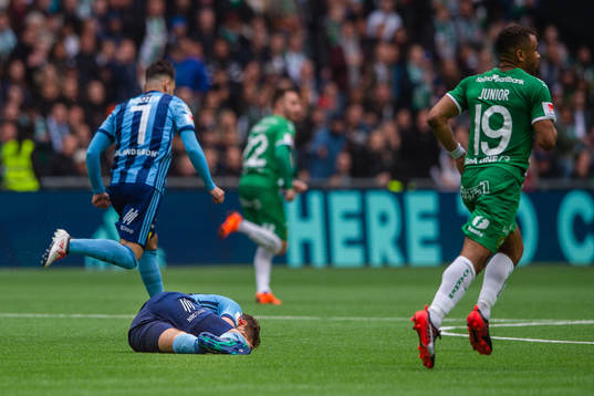 Djurgårdens Jesper Karlström får ont