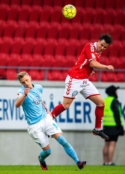 Kalmars Melker Hallberg och Malmö FFs Sören Rieks