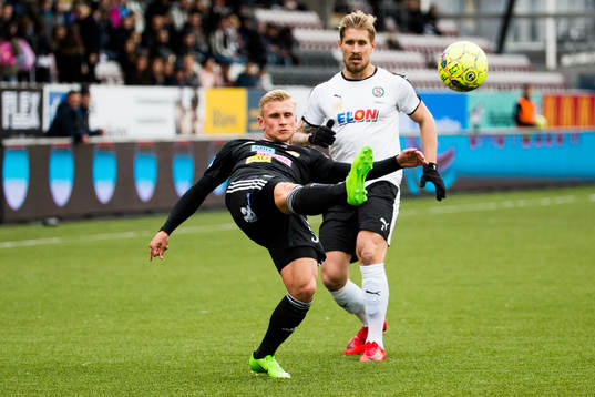 Dalkurds Simon Strand och Örebros Daniel Björnkvist