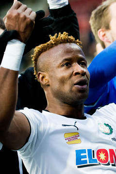 Örebros Kennedy Igboananike jublar