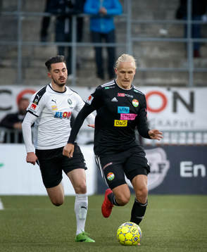 Örebros Simon Amin och Dalkurds Henrik Löfkvist
