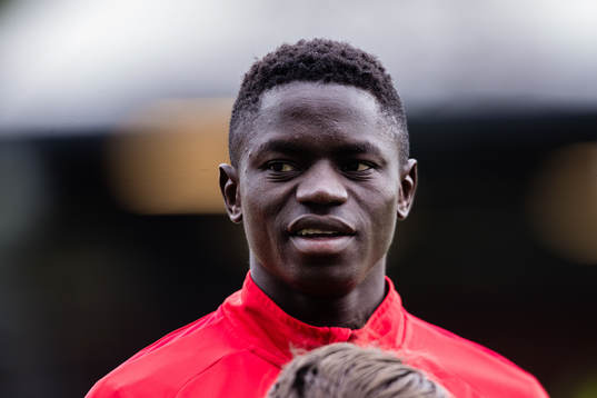 Brommapojkarnas Eric Johana Omondi innan fotbollsmatchen i
