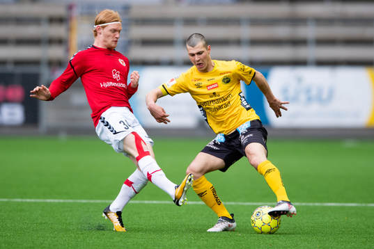 Elfsborgs Mattias Özgün och Kalmars Nils Fröling