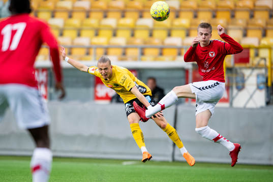 Elfsborgs Jesper Karlsson och Kalmars Johan Arvidsson