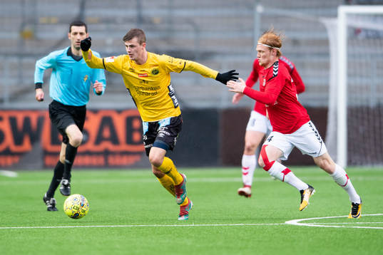 Elfsborgs Danijel Ramadanovic och Kalmars Nils Fröling
