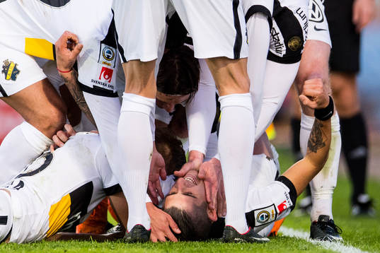 Bläddra bland fler bilder av Fotboll, Allsvenskan, Sirius - AIK