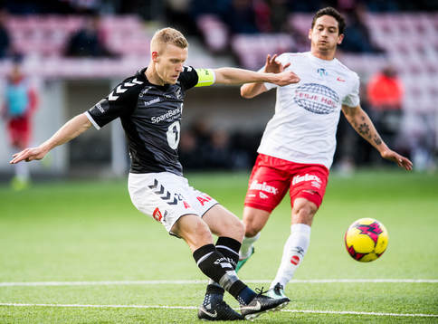 Steffen Hagen of Odd and Kjell Rune Sellin of Fredrikstad