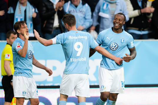 Malmö FFs Eric Larsson och Markus Rosenberg jublar med