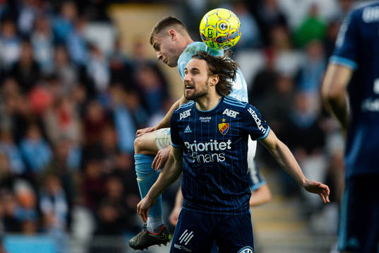 Djurgårdens Kevin Walker och Malmö FFs Mattias Svanberg