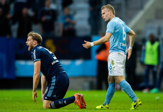Djurgårdens Niklas Gunnarsson och Malmö FFs Oscar Lewicki