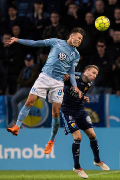 Malmö FFs Arnór Ingvi Traustason och Djurgårdens