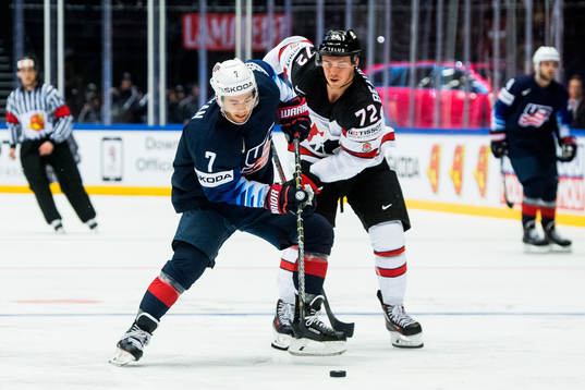 Derek Ryan of USA and Anthony Beauvillier of Canada