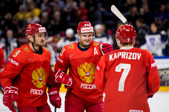 Rysslands Evgeny Dadonov jublar med Kirill Kaprizov och