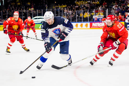 Frankrikes Valentin Claireaux och Rysslands Stanislav Gailev