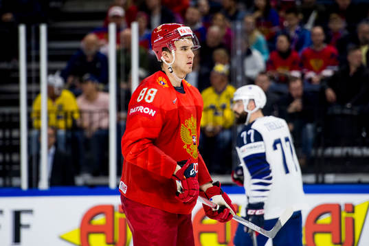 Rysslands Nikita Tryamkinunder ishockeymatchen mellan