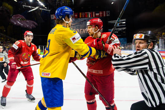 Sveriges Adrian Kempe i bråk med Vitrysslands Artur Gavrus