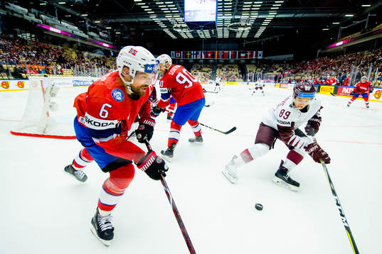 Jonas Holøs of Norway and Nikita Jevpalovs of Latvia