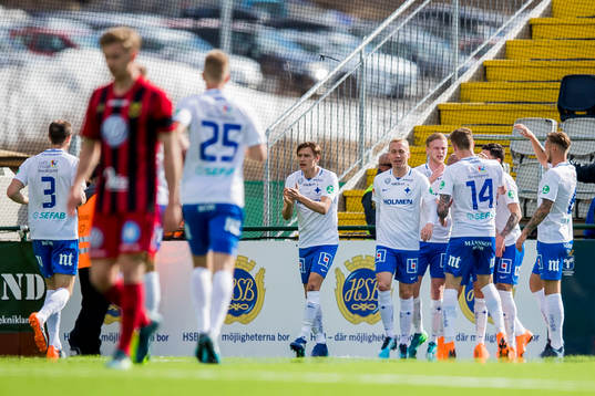 Norrköpings Arnór Sigurdsson jublar