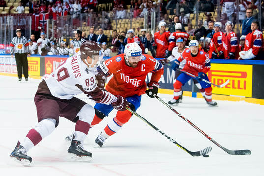 Nikita Jevpalovs of Latvia and Jonas Holøs of Norway