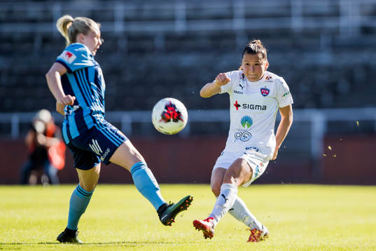 Djurgårdens Petronella Ekroth och Rosengårds Alexandra