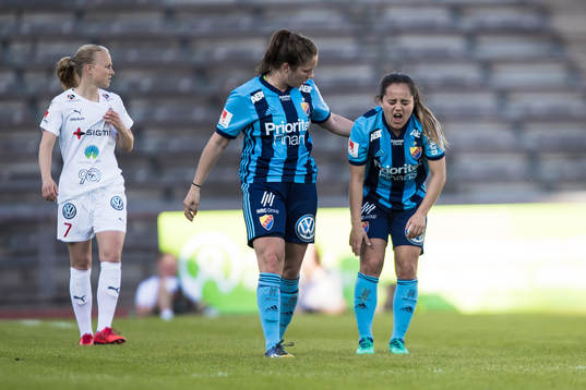 Djurgårdens Malin Diaz (h) har skadat sig