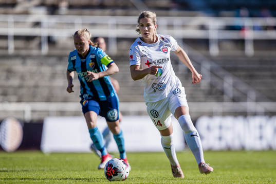 Rosengårds Hanna Folkesson och Djurgårdens Mia Jalkerud