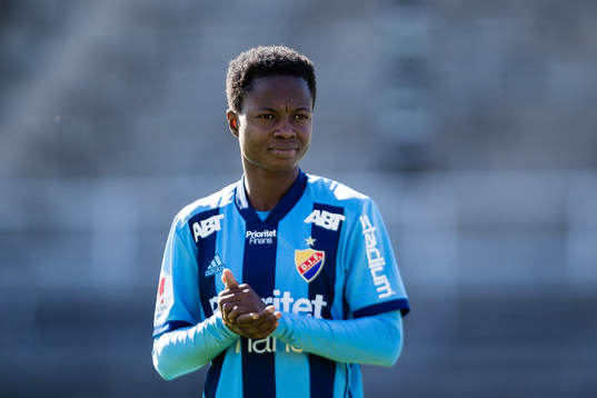 Djurgårdens Portia Boakye innan fotbollsmatchen i