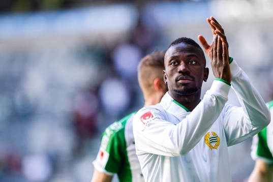 Hammarbys Pa Amat Dibba tackar publiken