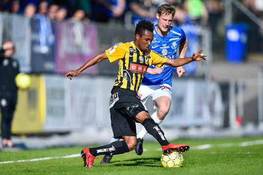 Häckens Nasiru Mohammed och Trelleborgs Anton Tideman
