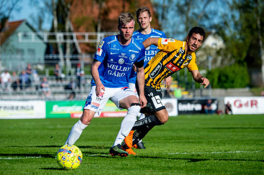Trelleborgs Robin Nilsson mot Häckens Daleho Irandust
