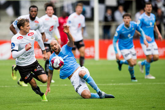 Ole Martin Rindarøy of Sogndal and Kristian Brix of