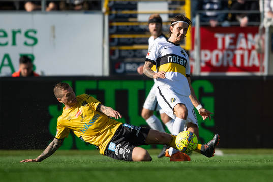 s Kristoffer Olsson i närkamp