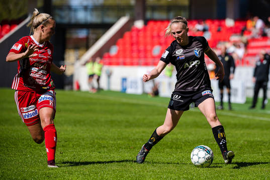 Piteås Ronja Aronsson och Växjös Emma Andersson