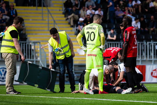 Brommapojkarnas Erik Figueroa har skadat sig