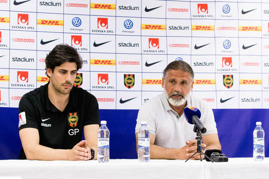 Brommapojkarnas assisterande tränare Goncalo Pereira och