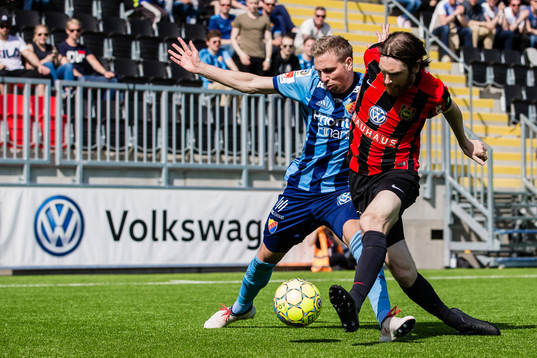 Djurgårdens Jonathan Ring och Brommapojkarnas Markus