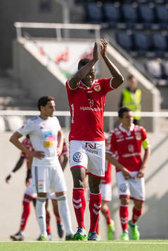 Kalmars Gbenga Arokoyo jublar