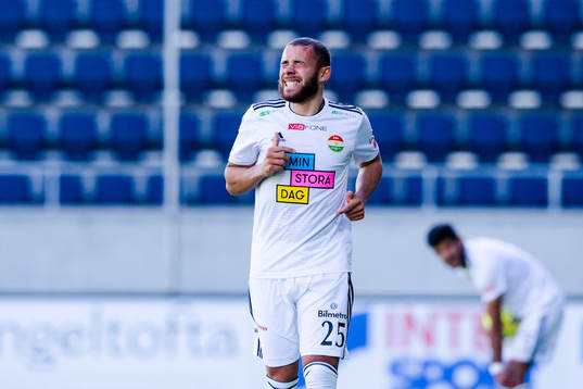 Dalkurds Malkolm Moenza har ont